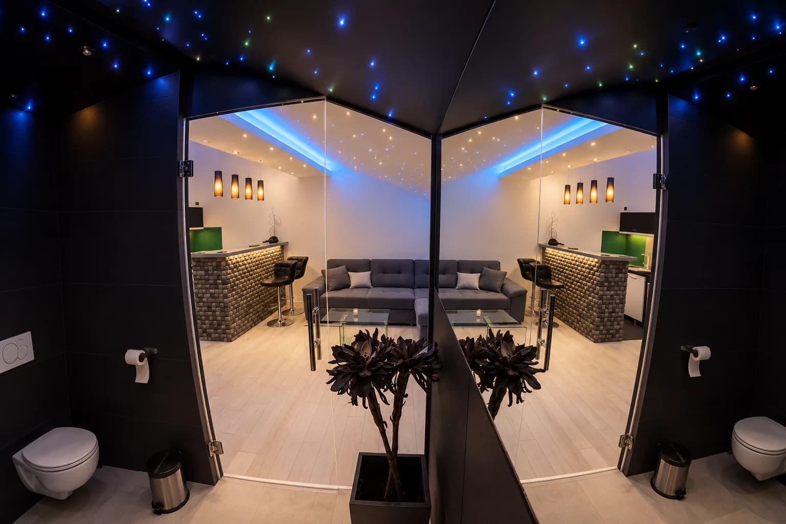 Domino 1 — apartment with a jacuzzi and sauna, Novi Beograd, Belgrade (photo 10 of 11)
